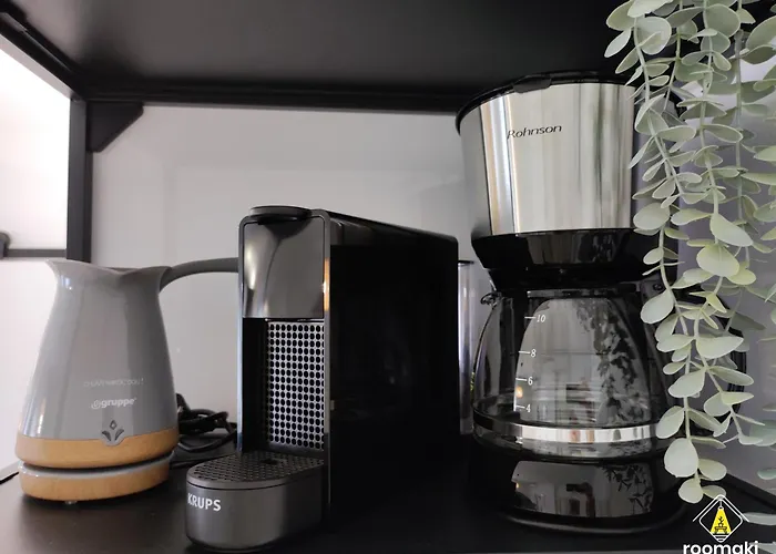 Roomaki -tasteful In The Center W/ Parking *