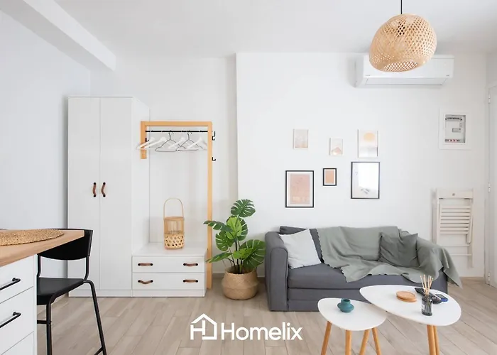 Roomaki -tasteful In The Center W/ Parking Διαμέρισμα *